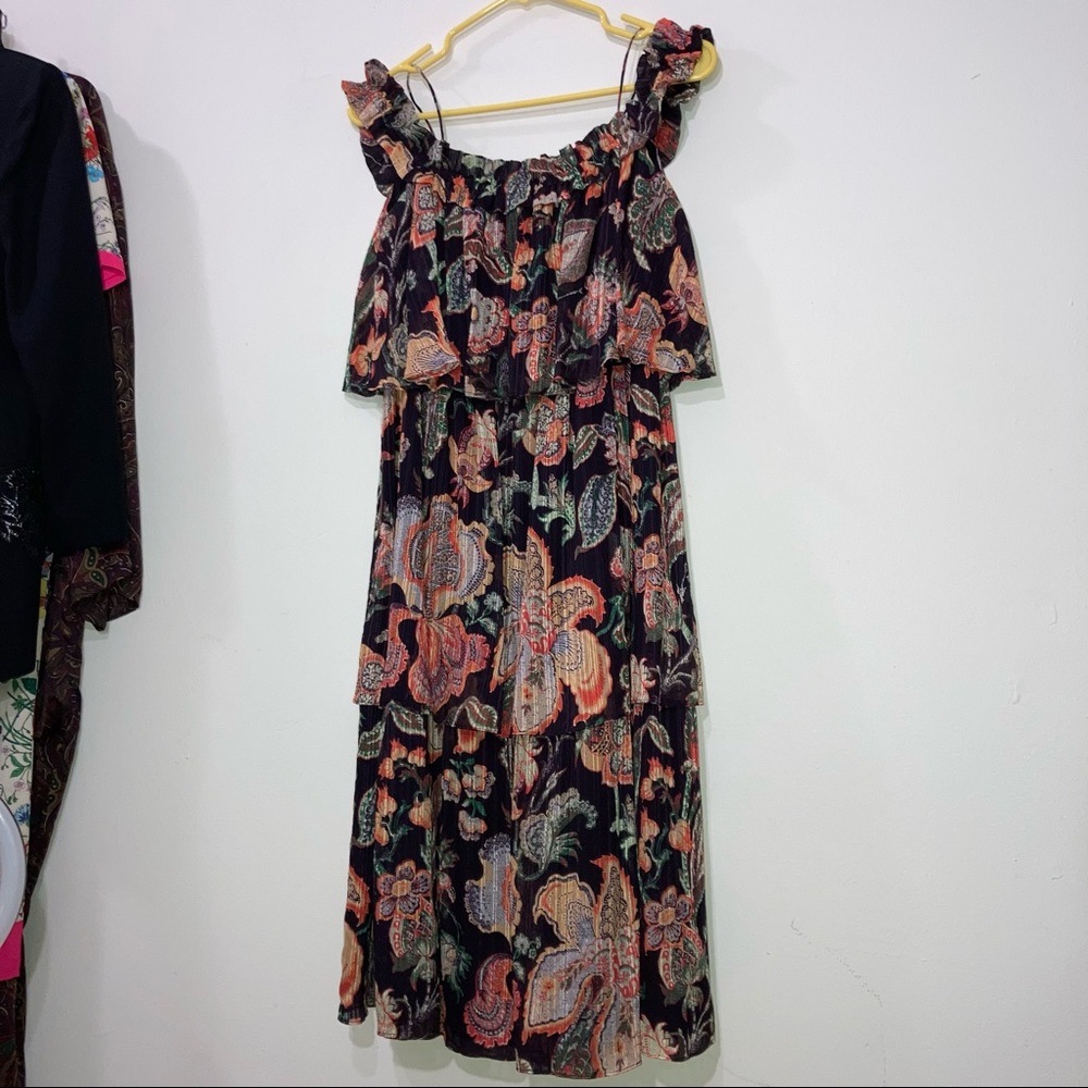 Club Monaco Lonti 100% Silk Tiered Floral Black Dress Pink Floal Print Flowy